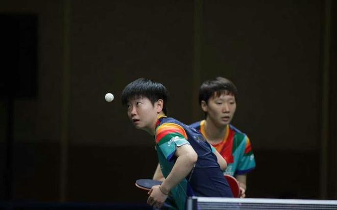 年轻才俊 年轻才俊